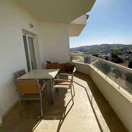 Amplio En Golf Apartment *