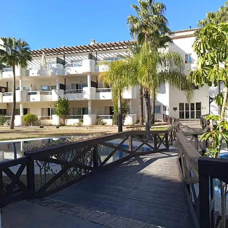 Amplio En Golf Apartment *